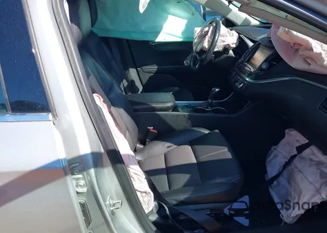 2019 Chevrolet Impala Lt z USA, uszkodzony, nr VIN 2G11Z5SA1K9142520